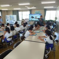 蟹谷小学校の生徒さんが工場見学